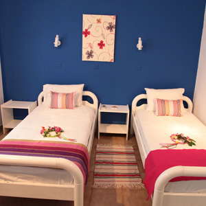 Anastasias Apartments Iria Beach - Twin Bed Accommodation Iria